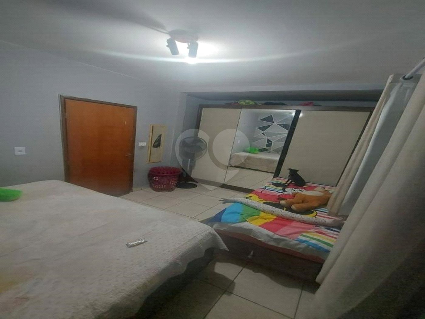 Sobrado 4 dormitórios na Vila Domitila
