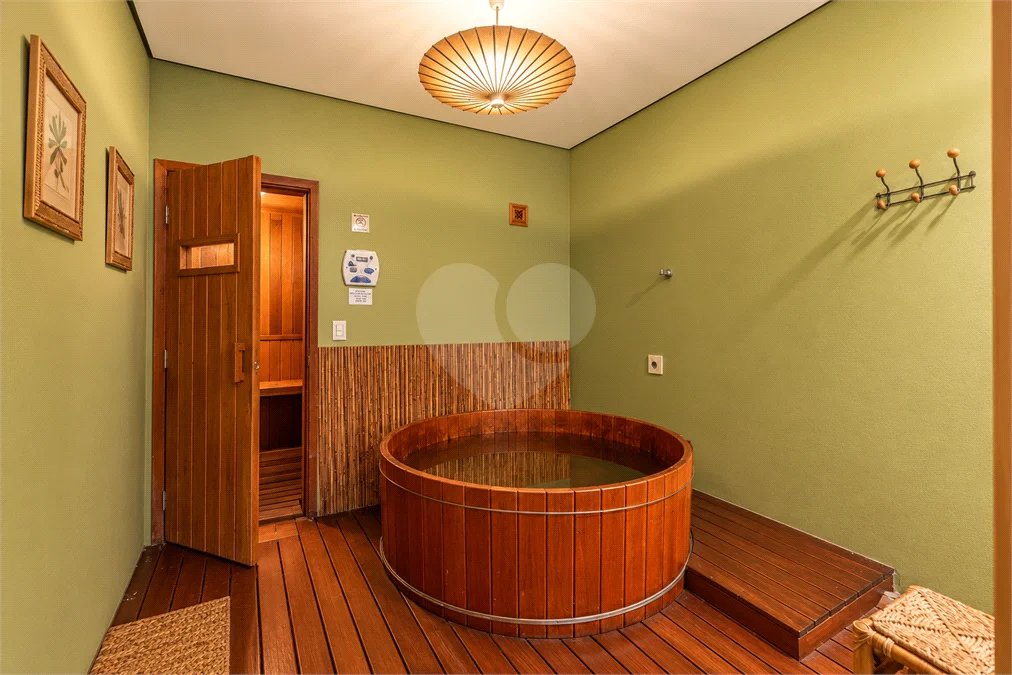 Apartamento mobiliado para locação em Moema | 275 m² | 3 suítes | 4 vagas