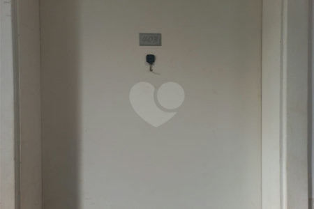 Apartamento no Condomínio Mont Royal