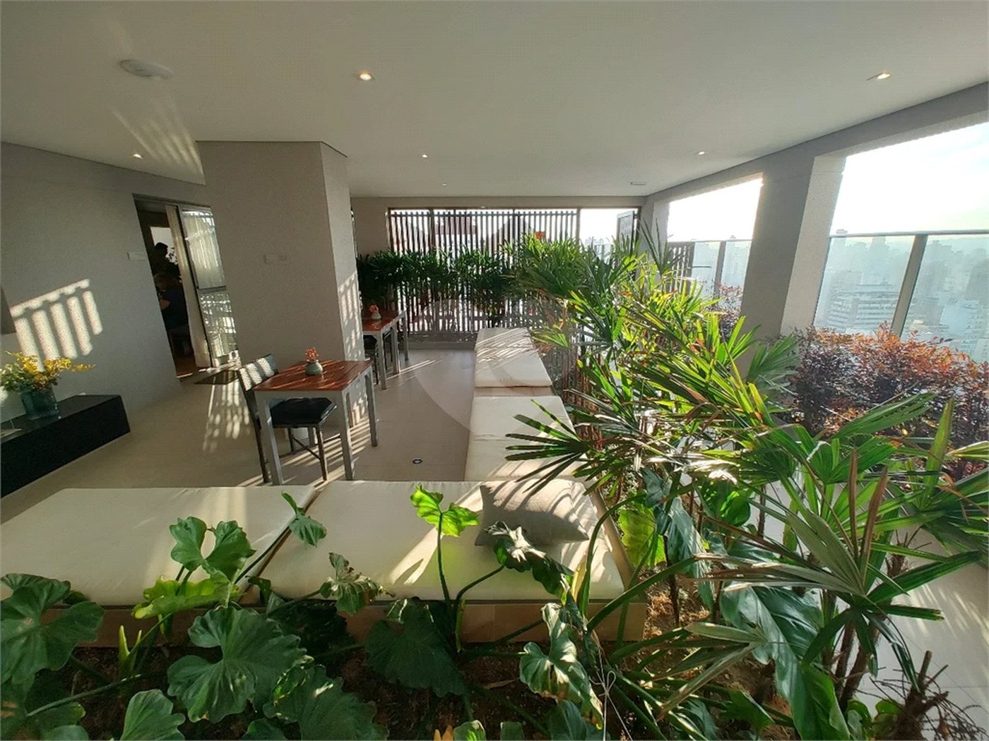 Studio Mobiliado na República – 22m² com Varanda