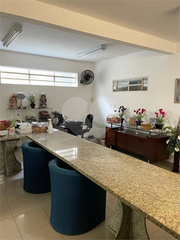 Casa à venda ou para alugar com 8 quartos em Chácara Santo Antônio, São Paulo, SP