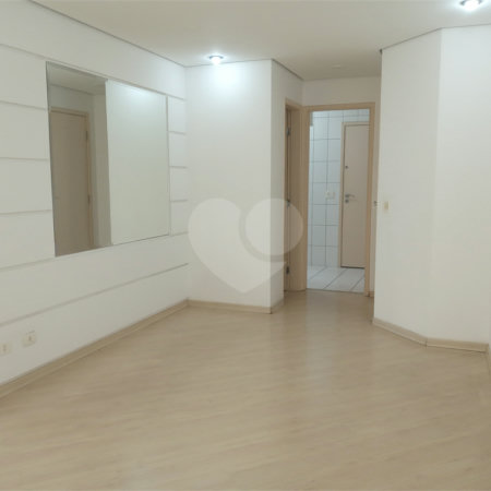 Apartamento para alugar com 79m², 2 suítes e 2 vagas próximo ao Portal do Morumbi