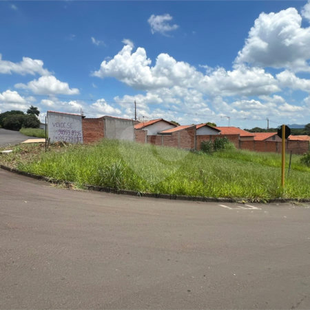Terreno à Venda no Residencial Bosque dos Tamanduás – Descalvado/SP
