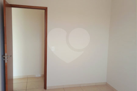 Apartamento com 2 dormitórios.