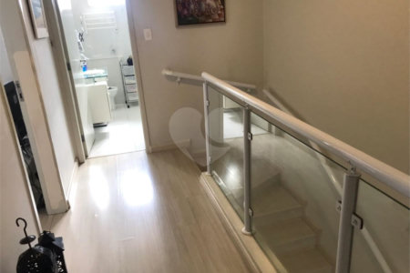 Casa Sobrado à venda no Planalto Paulista de 153m² com 3 dormitórios e 2 vagas