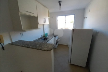 Apartamento no Condomínio Michelangelo .