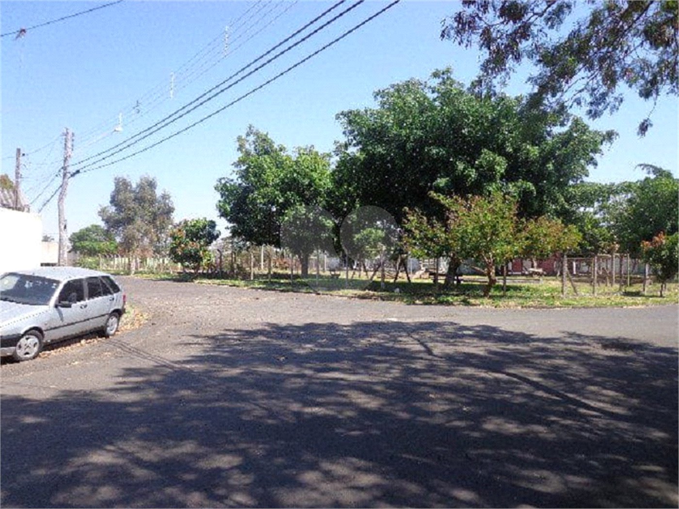 Casa Térrea com 2 dormitórios.