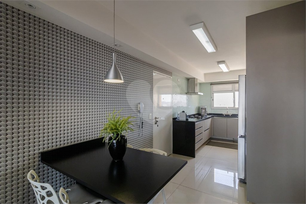 APARTAMENTO IPIRANGA COM 4 SUÍTES E 3 VAGAS - REFORMADO!