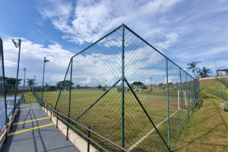 Terreno à Venda no Condomínio Villeneuve 10X24– Oportunidade Imperdível!