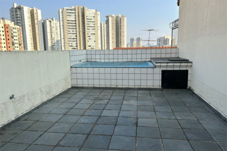 Sobrado à venda com 197m², 3 quartos, sendo 1 suíte, piscina próximo ao metrô Vila Sônia