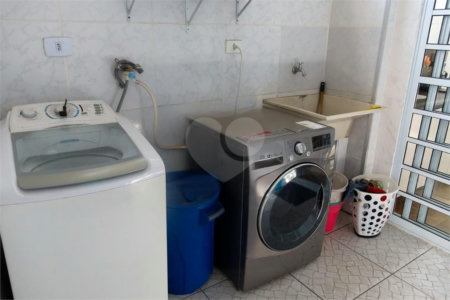 Casa à venda com 222m², 3 quartos e 2 vagas