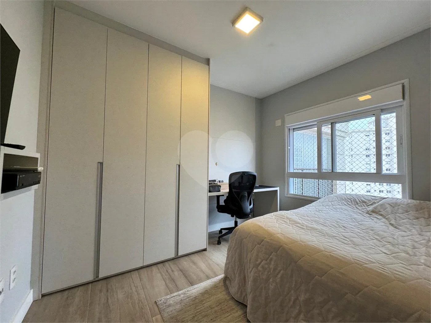Santana Alto Padrão/Porteira Fechada, Apto. 260 m² 4 Suítes, 5 vagas 2 depósitos privativos
