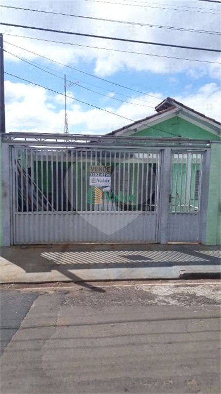 Casa térrea para venda no Parque Primavera.