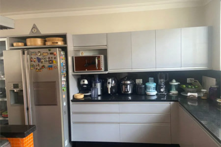 Casa à venda com 3 suítes em Chácara Granja Velha, Cotia, SP