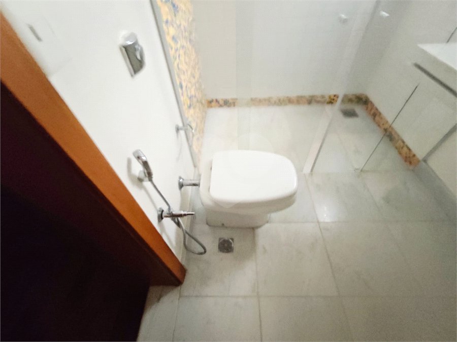 Exclusividade e Sofisticação no Swiss Park: O Sobrado Perfeito em São Carlos, com, 3 suites,2 salas, área Gourmet, persianas blackout automatizadas.