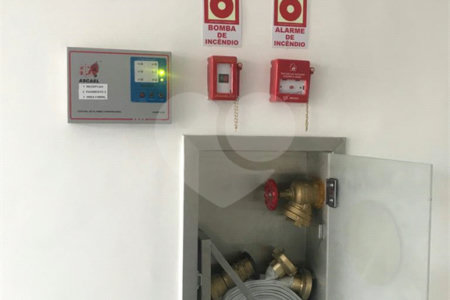 Galpão industrial com renda à venda em Cotia
