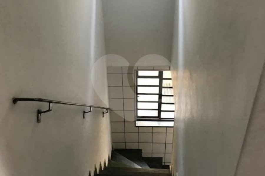 Sobrado imponente à venda no Jardim Leonor de Barros
