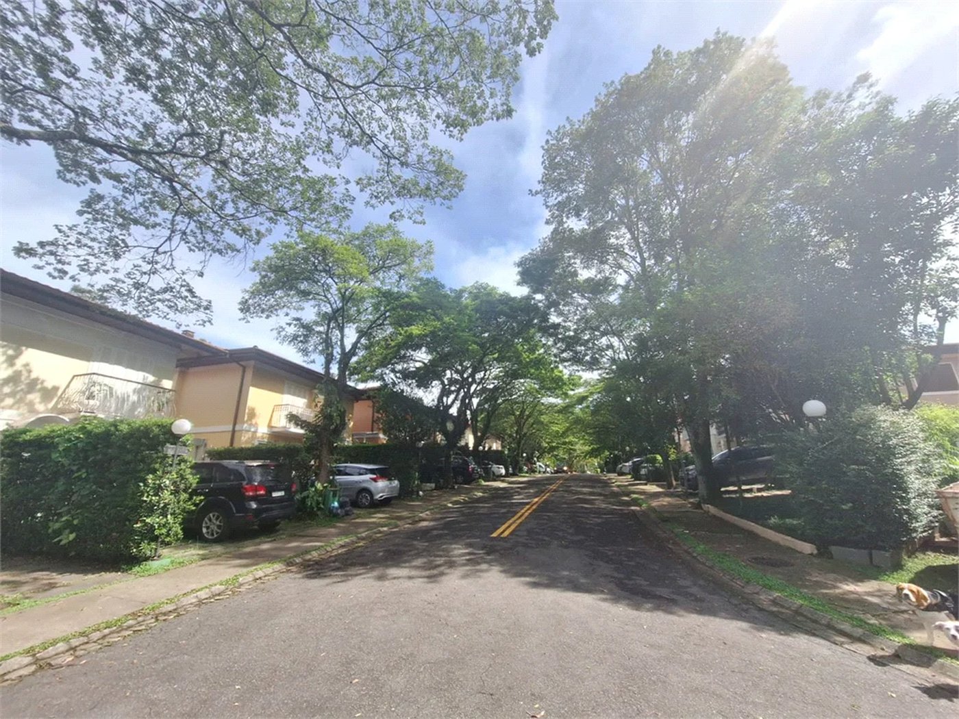 Casa à venda com 5 quartos, sendo 3 suítes, no condomínio Vila Panamericana, São Paulo - SP