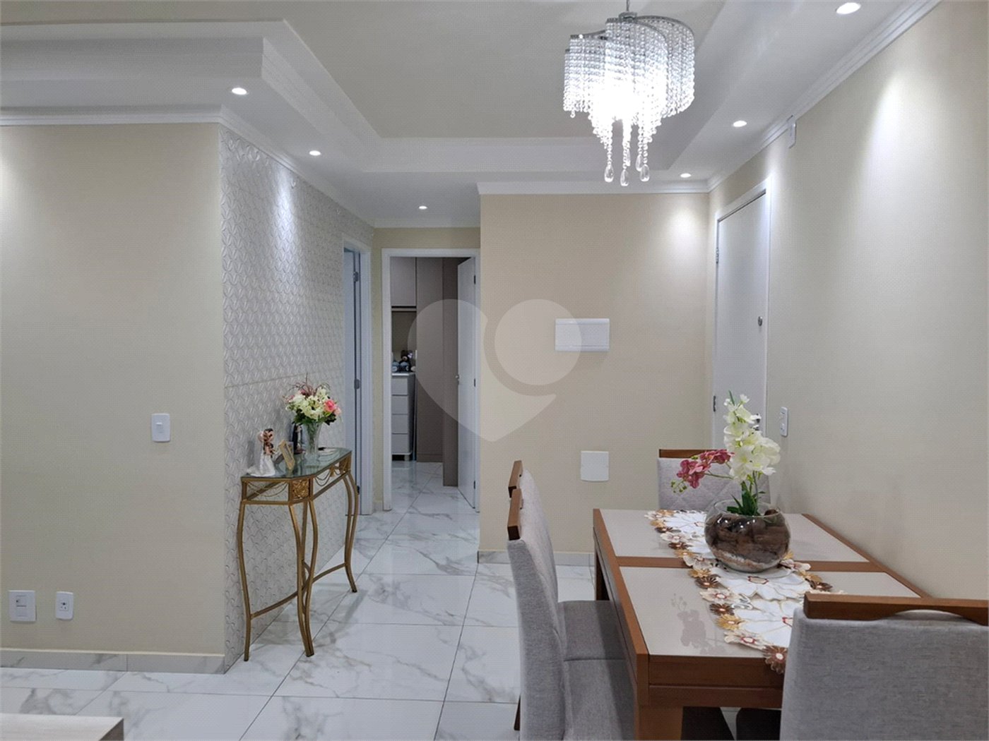 Apartamento com dois dormitórios a venda no Residencial Sineu