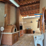 Casa à venda com 4 quartos, sendo 2 suítes, em Vila Petrópolis, Atibaia, SP