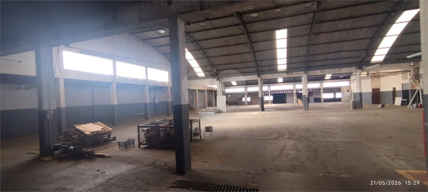 Excelente Galpão Industrial e Comercial em Jundiaí com AVCB e Zoneamento ZR3