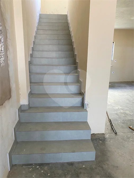 Galpão Comercial Novo para Locação – 350 m²