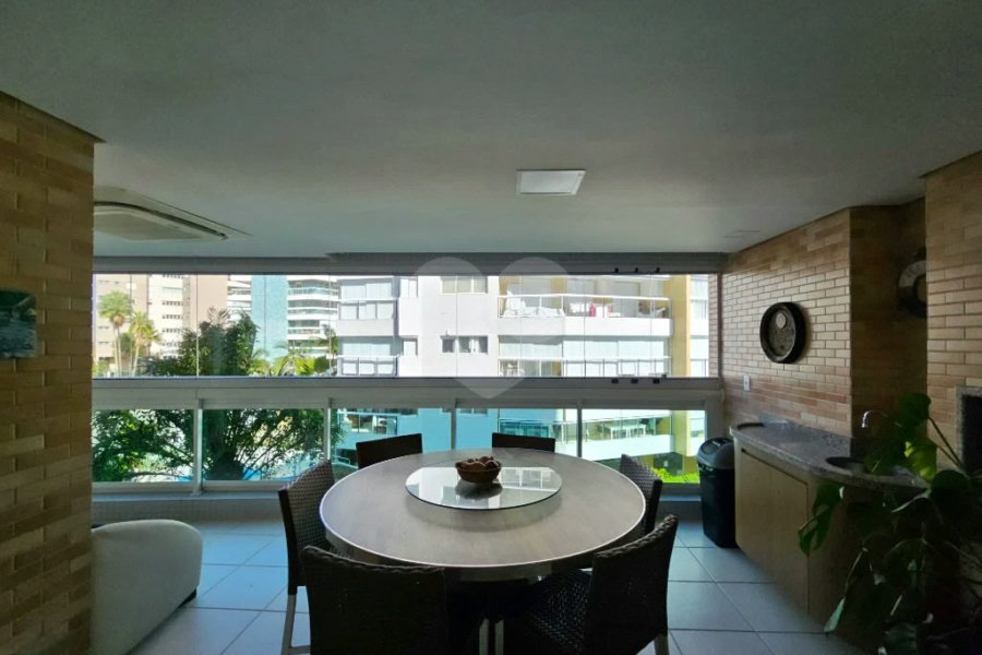 Apartamento à venda com 3 quartos, sendo 2 suítes, em Riviera de São Lourenço, Bertioga, SP