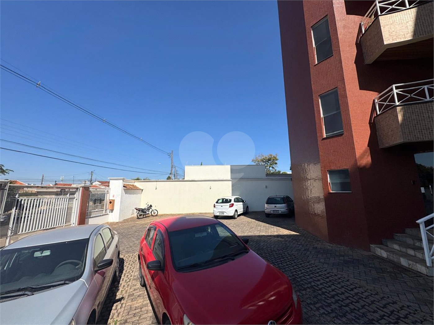 Apartamento de 2 Dormitórios á venda, no Parque Santa Marta em São Carlos.