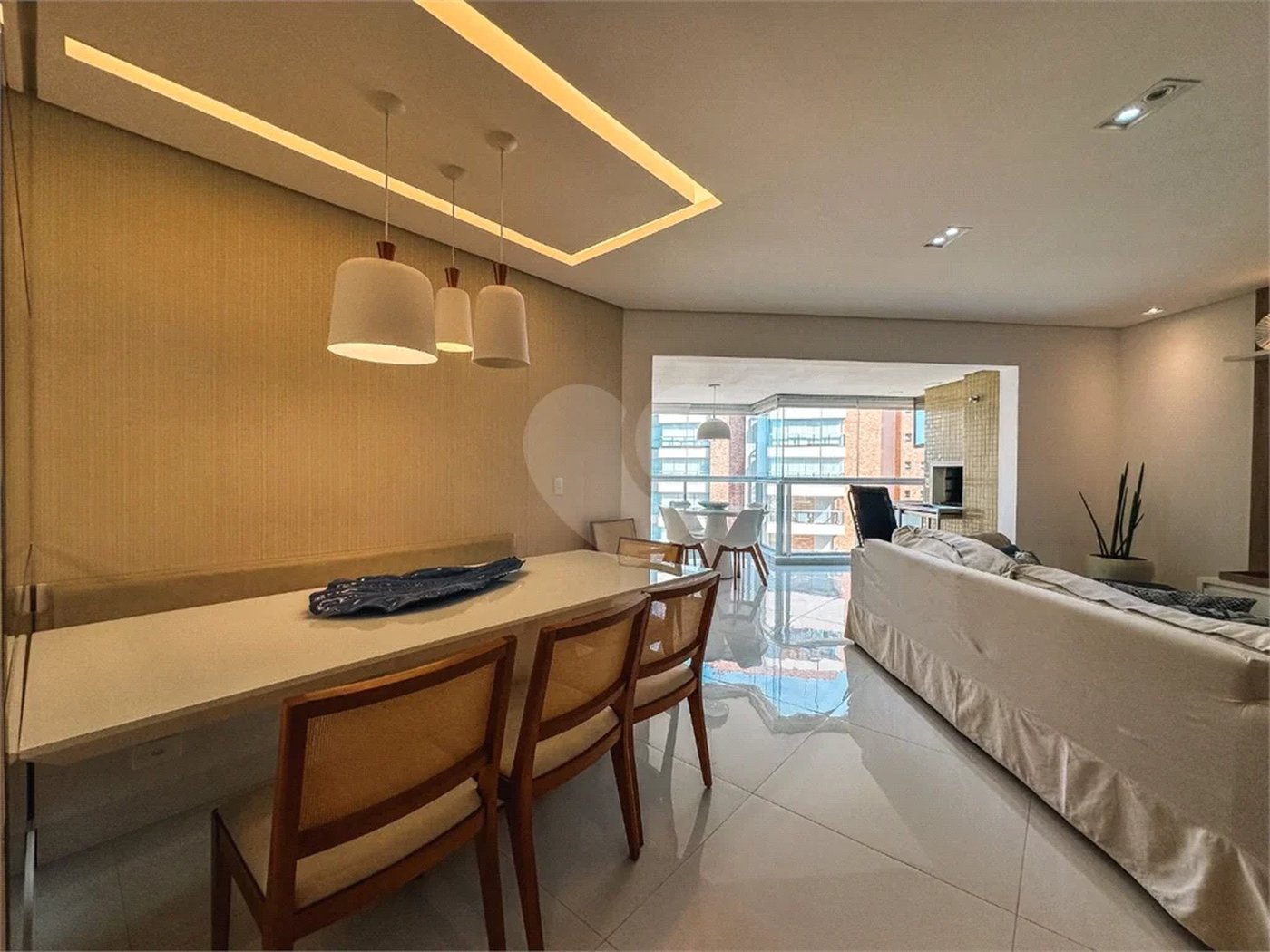 Apartamento à venda com 4 suítes em Riviera de São Lourenço, Bertioga, SP