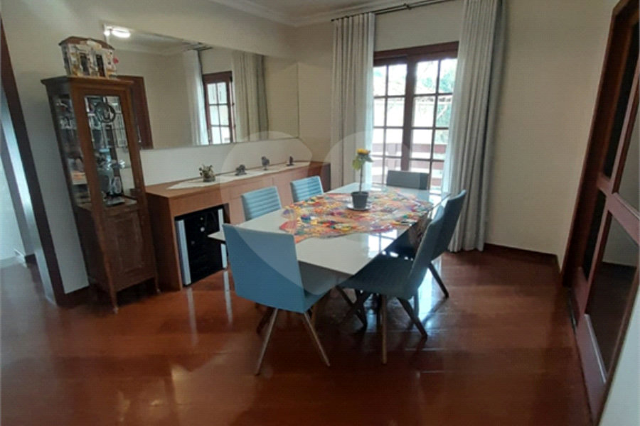 3 AMPLAS SUITES MAIS ECRITORIO MUITO VERDE E AMPLO QUINTAL