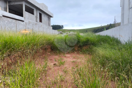 Terreno à Venda com 384m² - Serras de Atibaia II - Atibaia/SP.