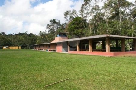 Sítio à Venda Natividade da Serra c/ 2.291,56m² Area Const. e 271.000,00m² Área Total