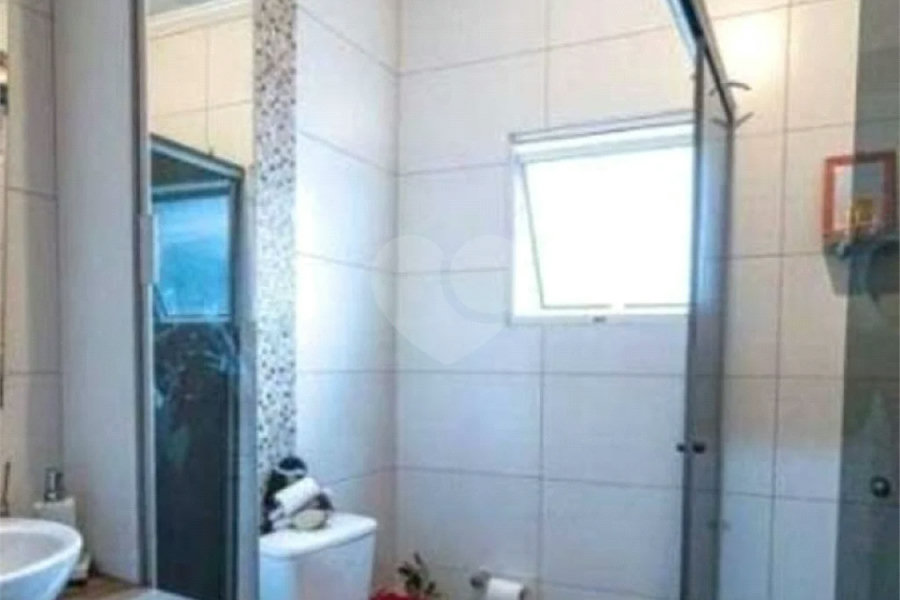 Sobrado à venda com 3 dormitórios na Vila Carrão