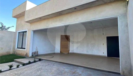 Casa Térrea à venda com 3 quartos, sendo 1 suíte,  em Vila Cidade Industrial (vila Xavier), Araraquara, SP