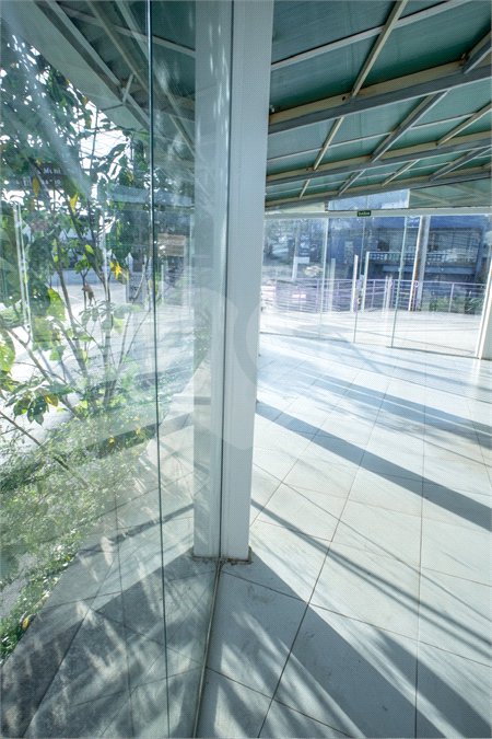 Lindo Salão Comercial para locação com 924m2 no Centro de Atibaia