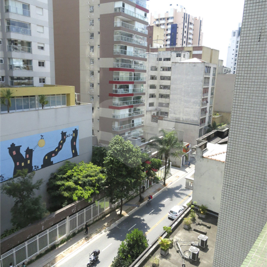 Apartamento com uma suíte na Bela Vista