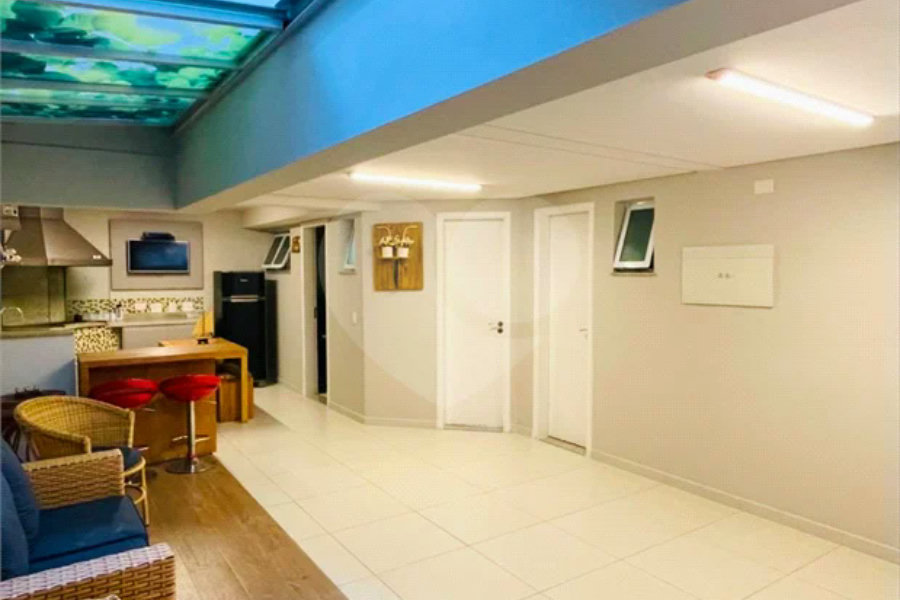 Casa para alugar com 4 quartos, sendo 2 suítes, no condomínio Floradas da Serra, São Paulo - SP