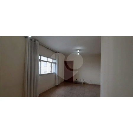 Apartamento - Bom Retiro - 3 dormitórios - 1 banheiro - 1 sala - 1 cozinha