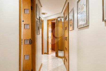 Apartamento de 184 m² em andar alto com 4 dormitórios e 3 vagas em Perdizes