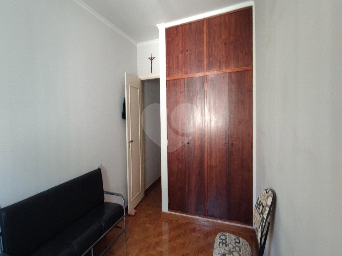 Sobrado com 125m² , 3 dormitórios , sendo 1 suíte , 2 vagas de garagem , à venda no Bosque da Saúde.