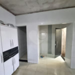 Sobrado 3 quartos e área comercial em baixo.