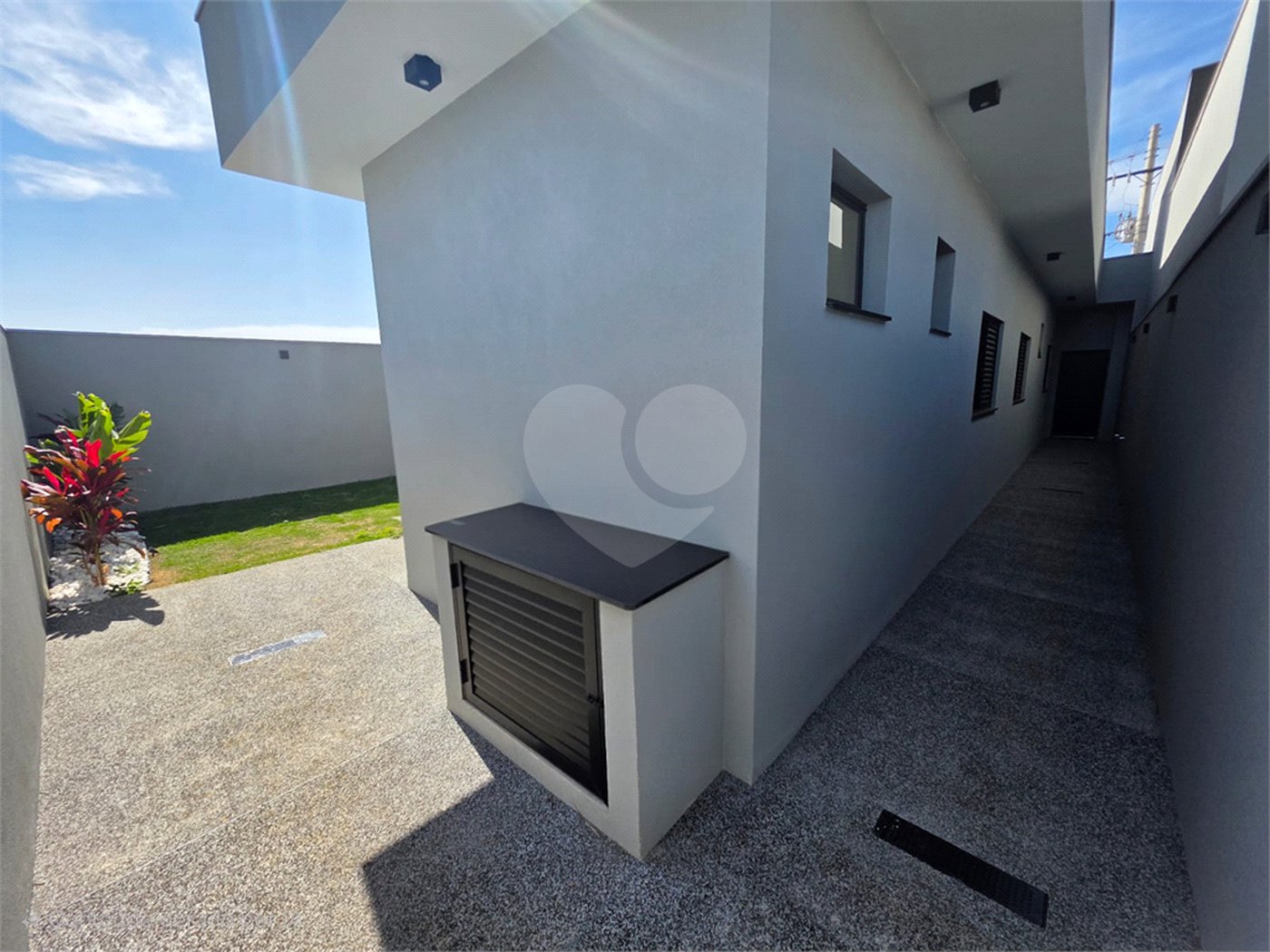 Casa térrea 3 dormitórios 1 suíte Residencial Villeneuve.