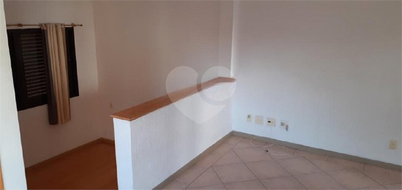 Apartamento no Condomínio Maktub.
