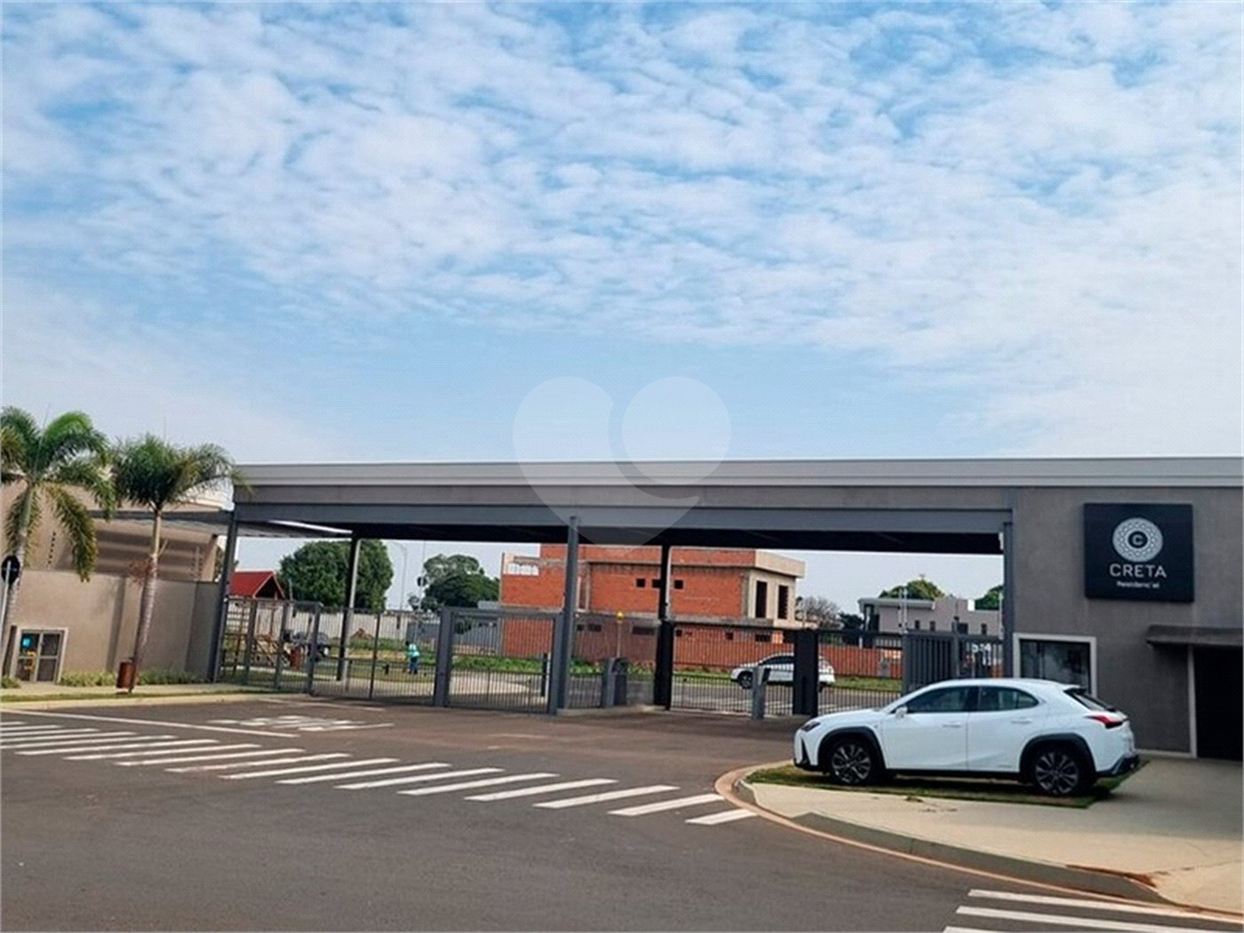 Indaiatuba - Loteamento no Jardim Park Meraki - Excelente oportunidade! Lote espaçoso de 342,12m² disponível por apenas R$ 577.945,00 - Localizado em uma região privilegiada, com IPTU - R$ 300,23 e condomínio - R$ 862,83 - Além disso, sua localização é extremamente conveniente, a apenas 2 minutos