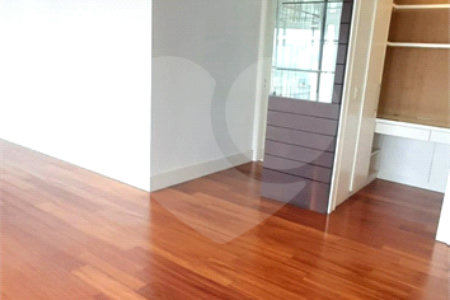 Apartamento Alto Padrão de 176m² na Aclimação — São Paulo/SP