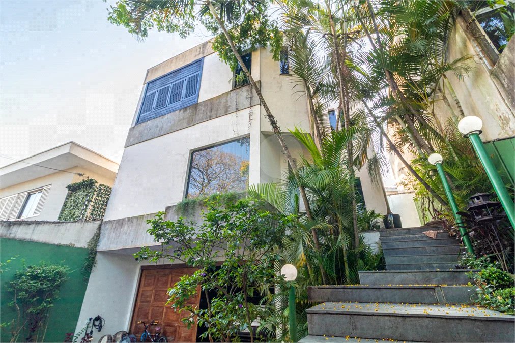 Sobrado à venda com 3 quartos, sendo 1 suíte, em Jardim Prudência, São Paulo, SP