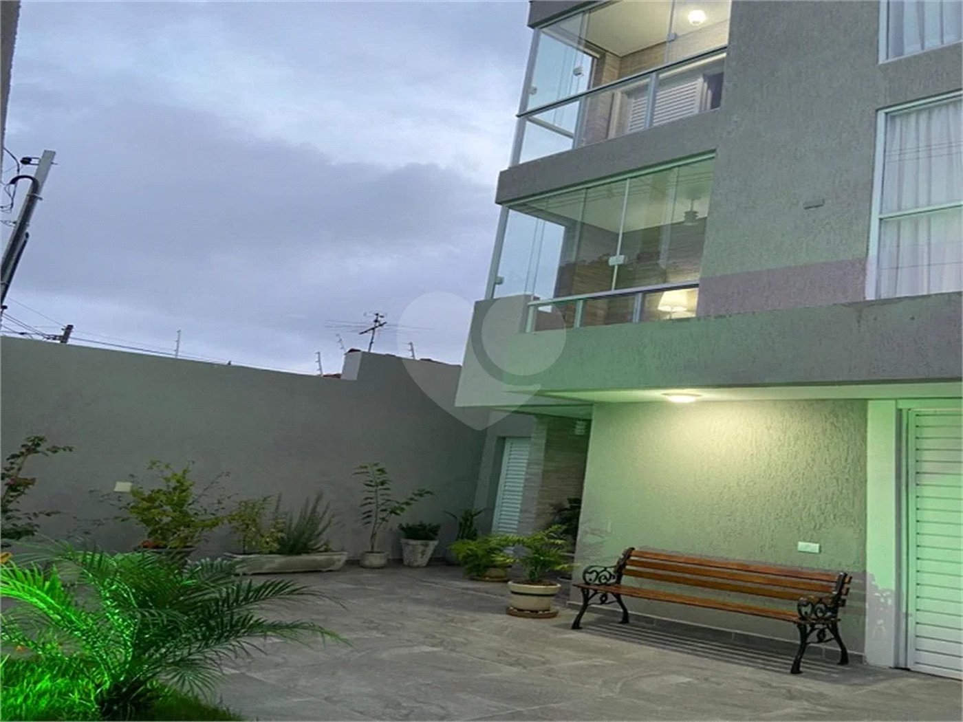 Vende Belíssimo Sobrado