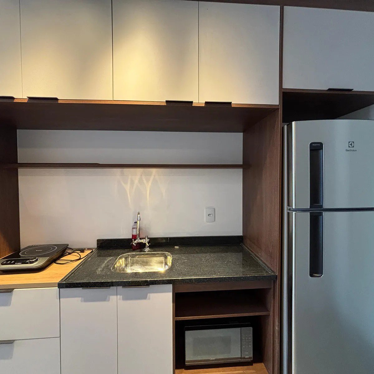 Studio novo e mobiliado para locação 26m² em Pinheiros – próximo ao metrô Faria Lima!