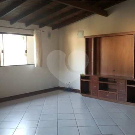 Casa com 4 Quartos para alugar - Residencial Samambaia