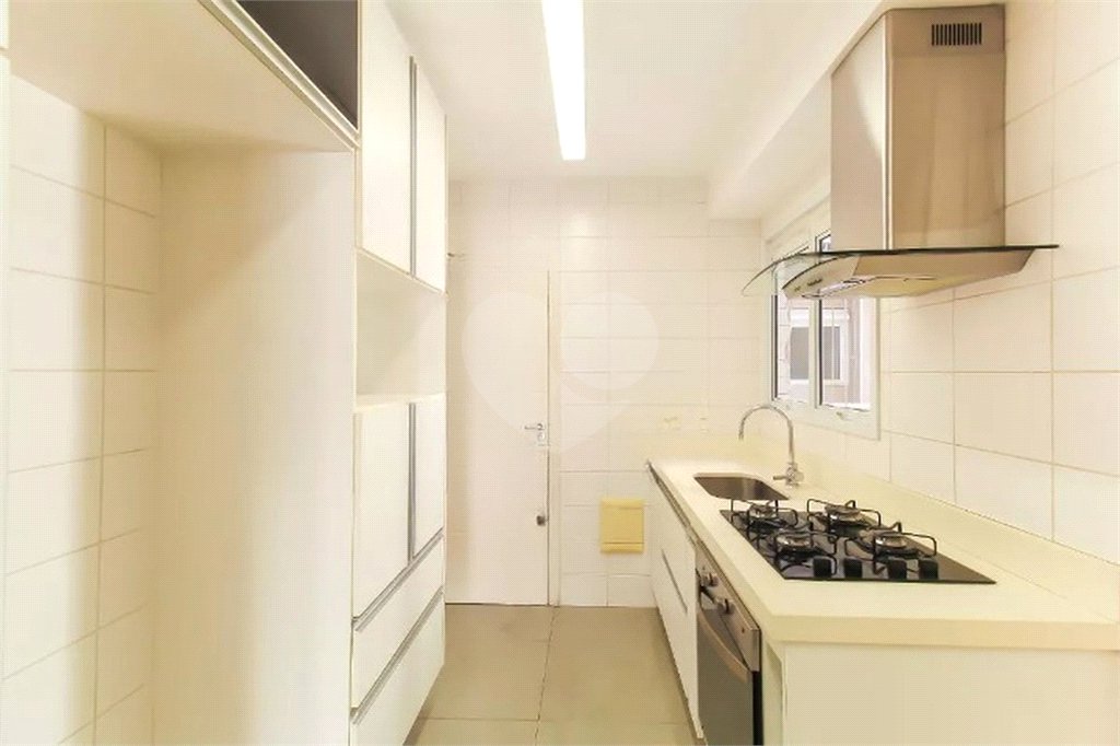 Apartamento disponível para venda | Área Útil : 115m | Área Total 115m | 3 dormitórios | 1 suíte | 4 banheiros | 2 vagas.
